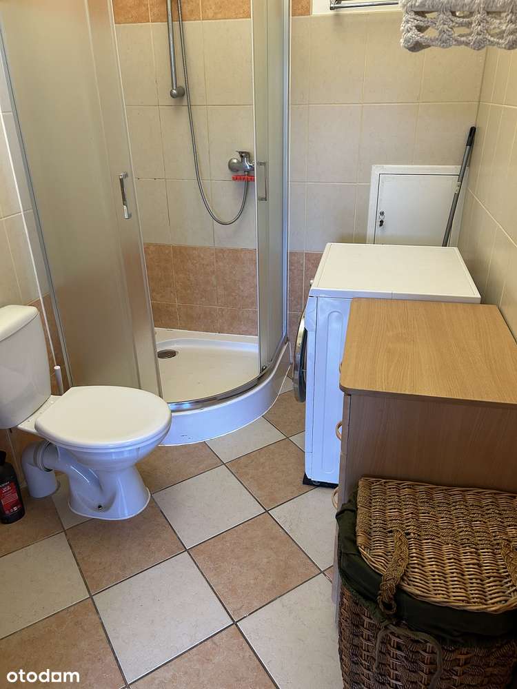 Przytulna kawalerka z ogródkiem i parkingiem w szeregowcu Tulce-7