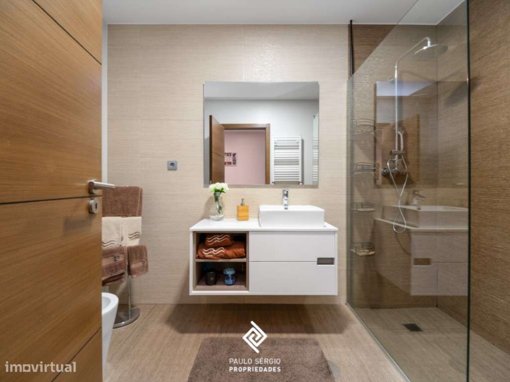 Apartamento T4 em Vila Nova de Gaia-24