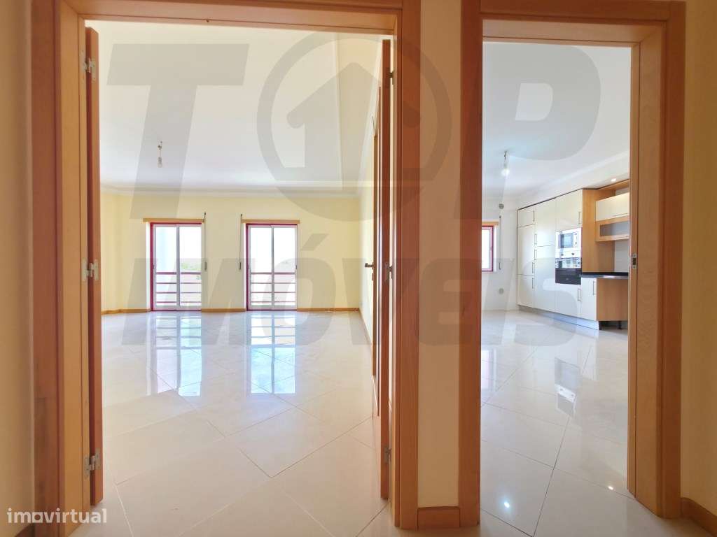 Apartamento T3 com Parqueamento - Urb. das Oliveirinhas - Samora Co...-6