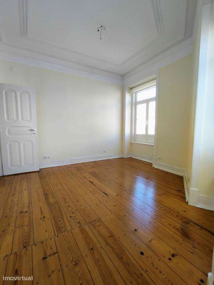 Apartamento T2 em São Domingos de Benfica - Grande imagem: 4/17