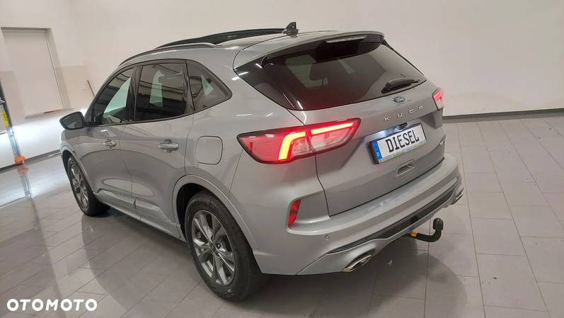 Ford Kuga 2.0 EcoBlue mHEV FWD ST-Line X - 4
