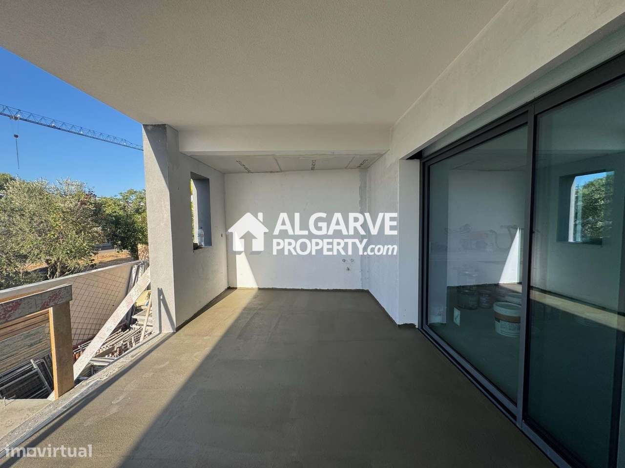 Moradia V4 em fase de construção de estilo contemporâneo no centro de - Grande imagem: 4/39