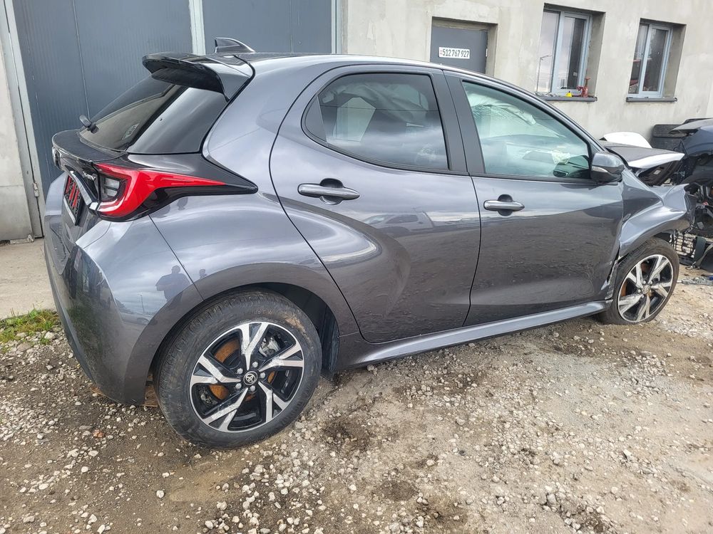Toyota Yaris IV (2020-) Hybrid 100 Active 2025