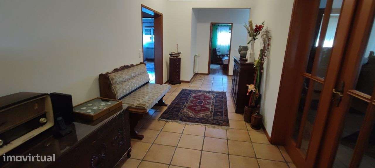 Moradia com 6 quartos, piscina e  Quinta envolvente em FEBRES-10