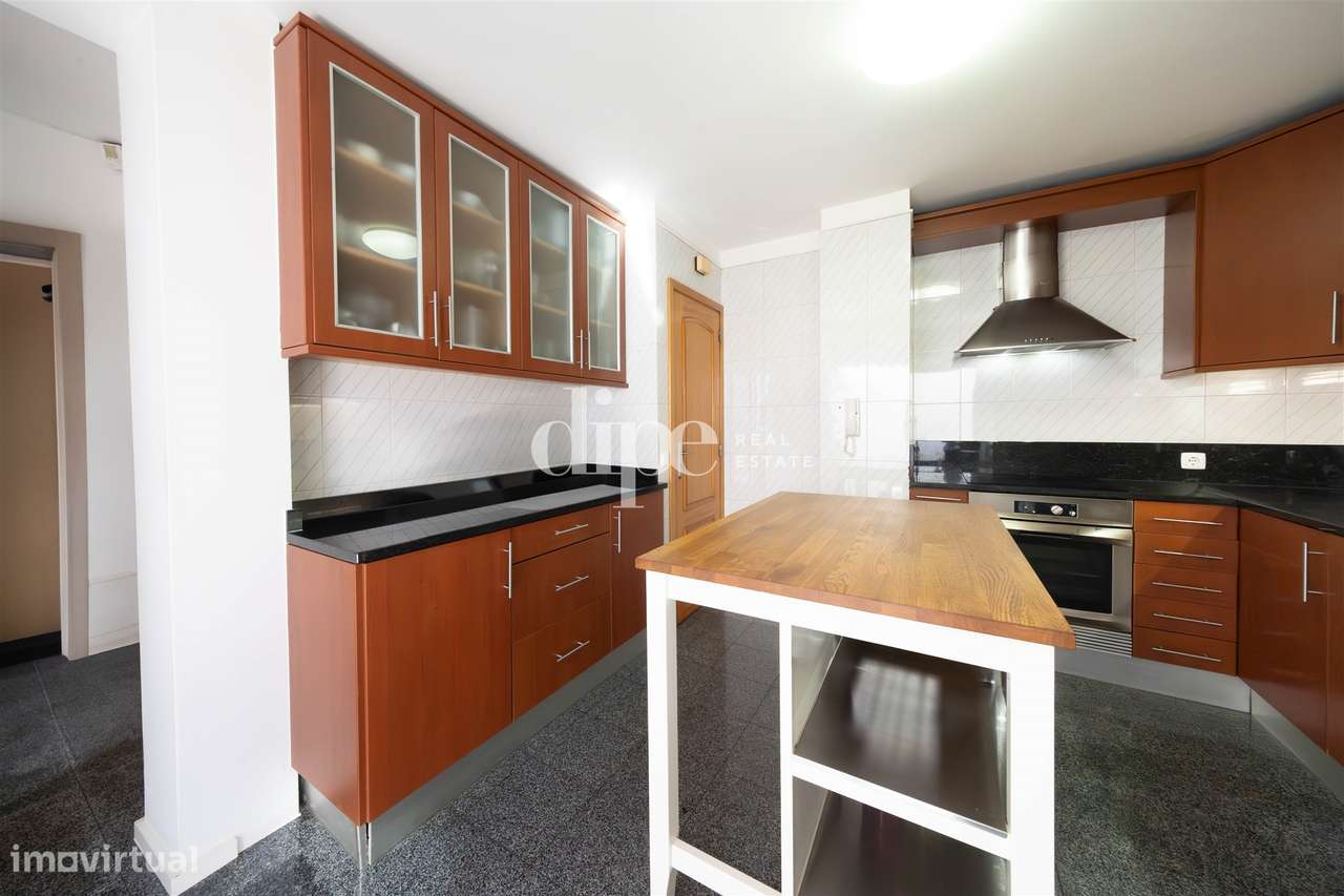 Moradia T3+1 no Coração de Guimarães-5