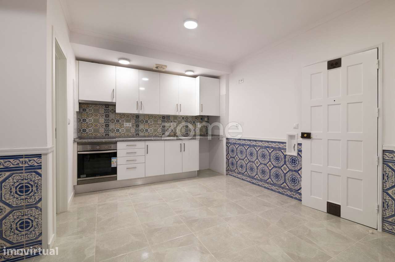 Atelier convertido em T2, Massamá  - Grande imagem: 2/25