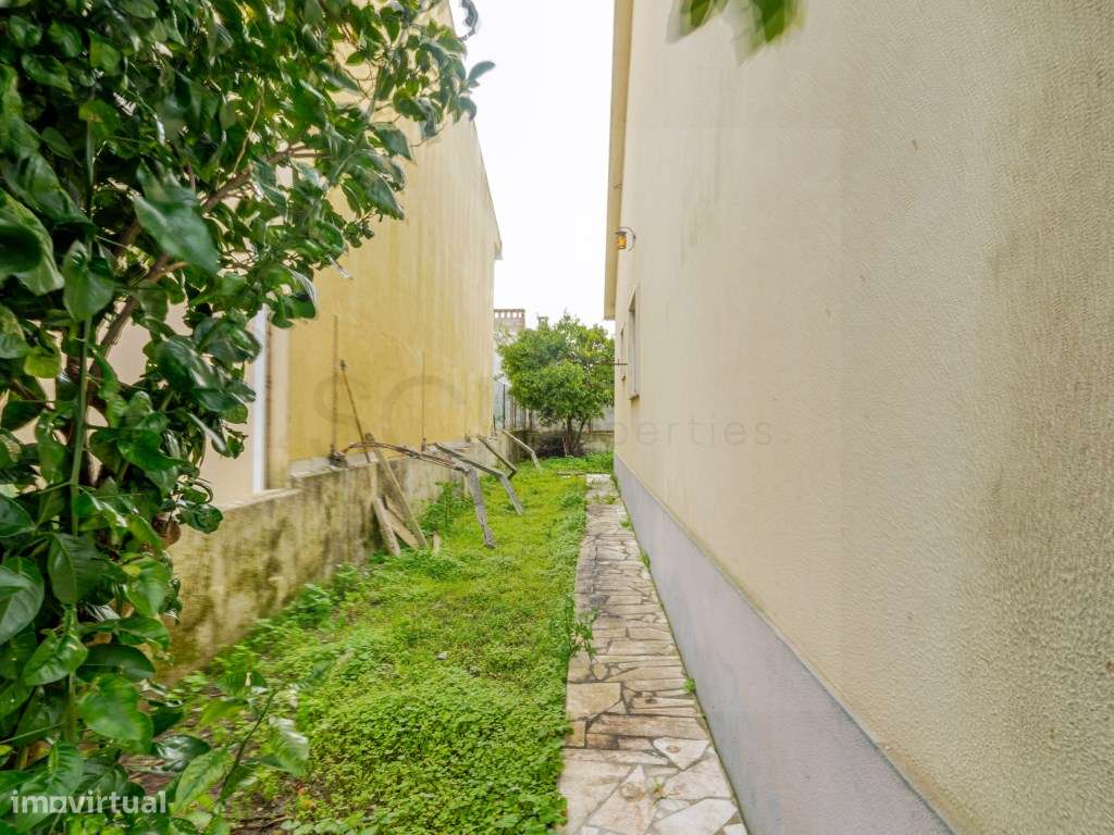 Moradia Térrea Isolada para Remodelar - Foros de Amora-26