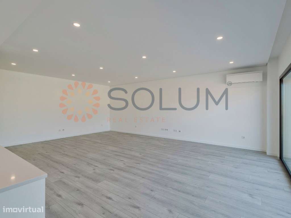 Apartamento T3 novo R/C com parqueamento - Montijo-1
