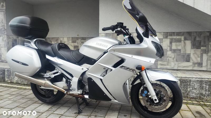 Yamaha FJR - 6