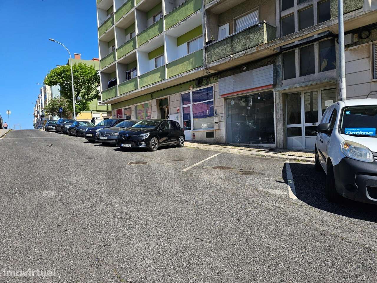 Venda Armazém Espaçoso 288m2 com Escritórios  na Amadora - Grande imagem: 4/20