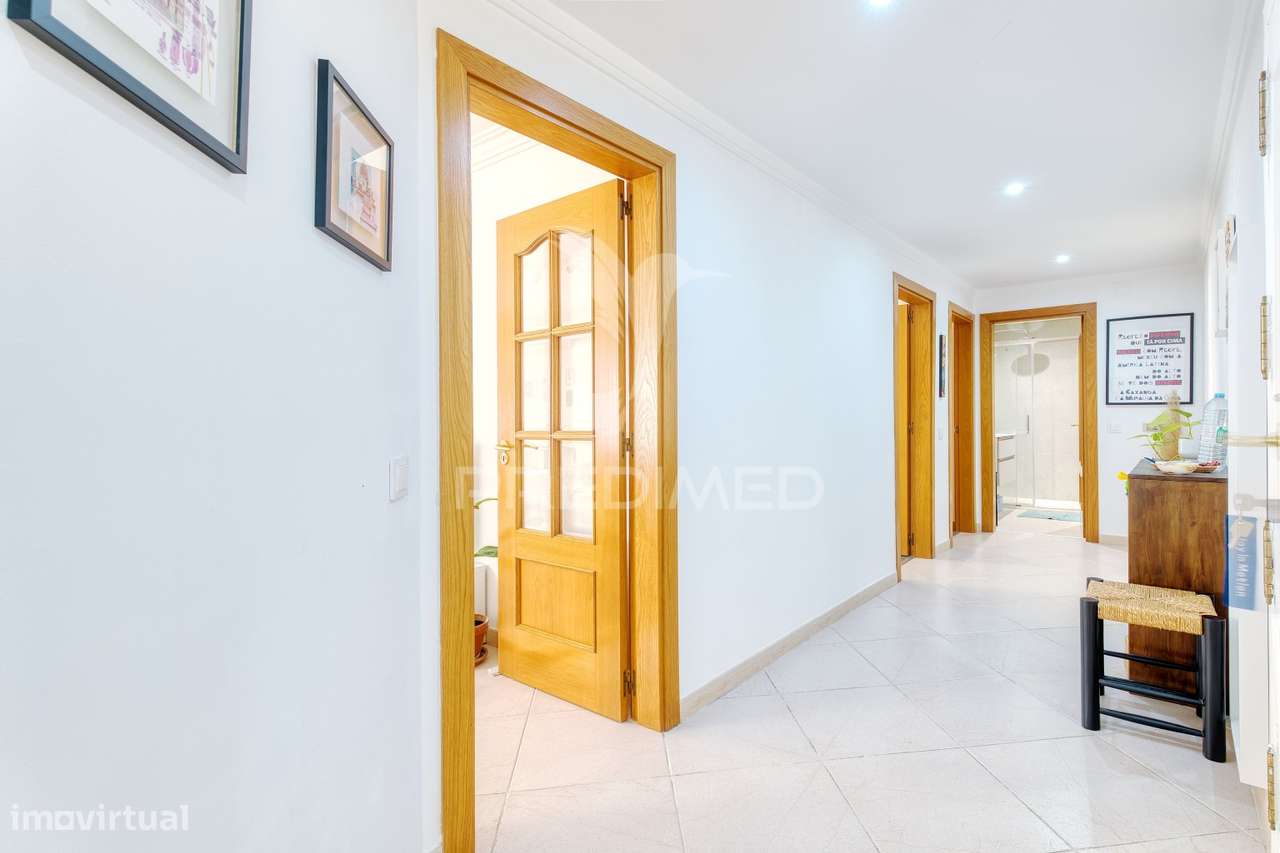 T2 com Vista Rio — Barreiro - Grande imagem: 4/24