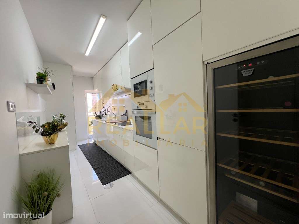 Apartamento T3+1 REMODELADO - Póvoa de Varzim - Grande imagem: 2/27