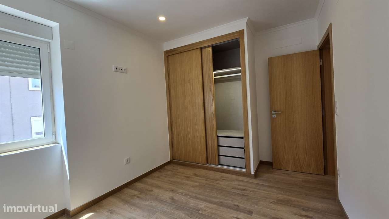 T3 Remodelado, com cozinha equipada às Portas de Benfica-15