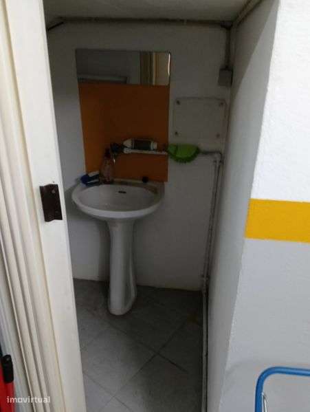 Garagem centro do montijo. Rua Santos Oliveira - Grande imagem: 4/12