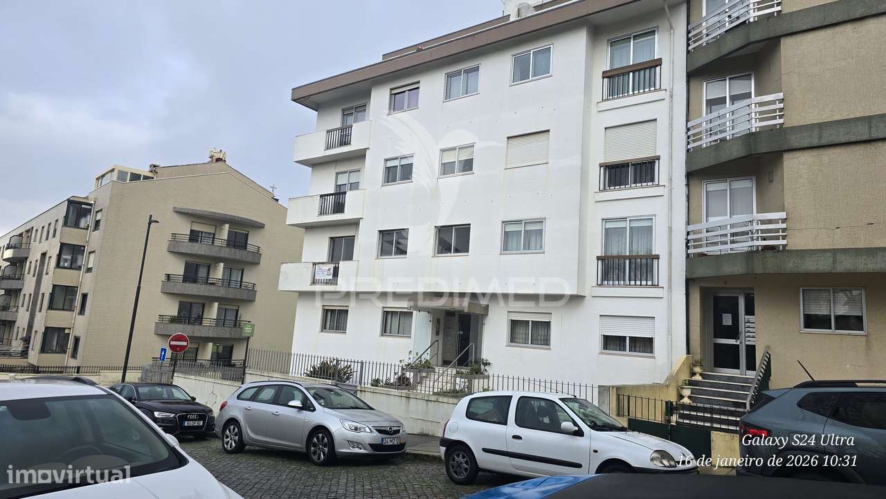 Apartamento T3 junto a praça Velasquez - Grande imagem: 2/26