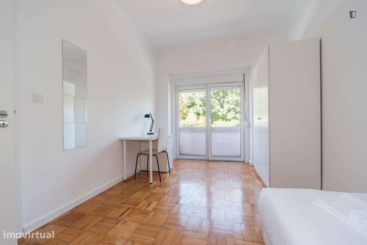 Quarto - localizado em Sete Rios Lisbon - Grande imagem: 4/10