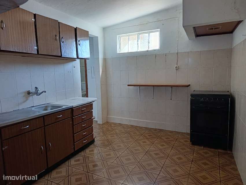 Moradia T4 p/remodelar, Póvoa, Figueira de Lorvão, a 20 km de Coimbra-27