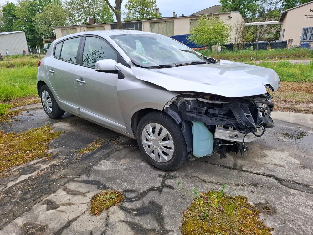 Renault Megane III ENERGY TCe 115 Start & Stop Bose Edition 2014