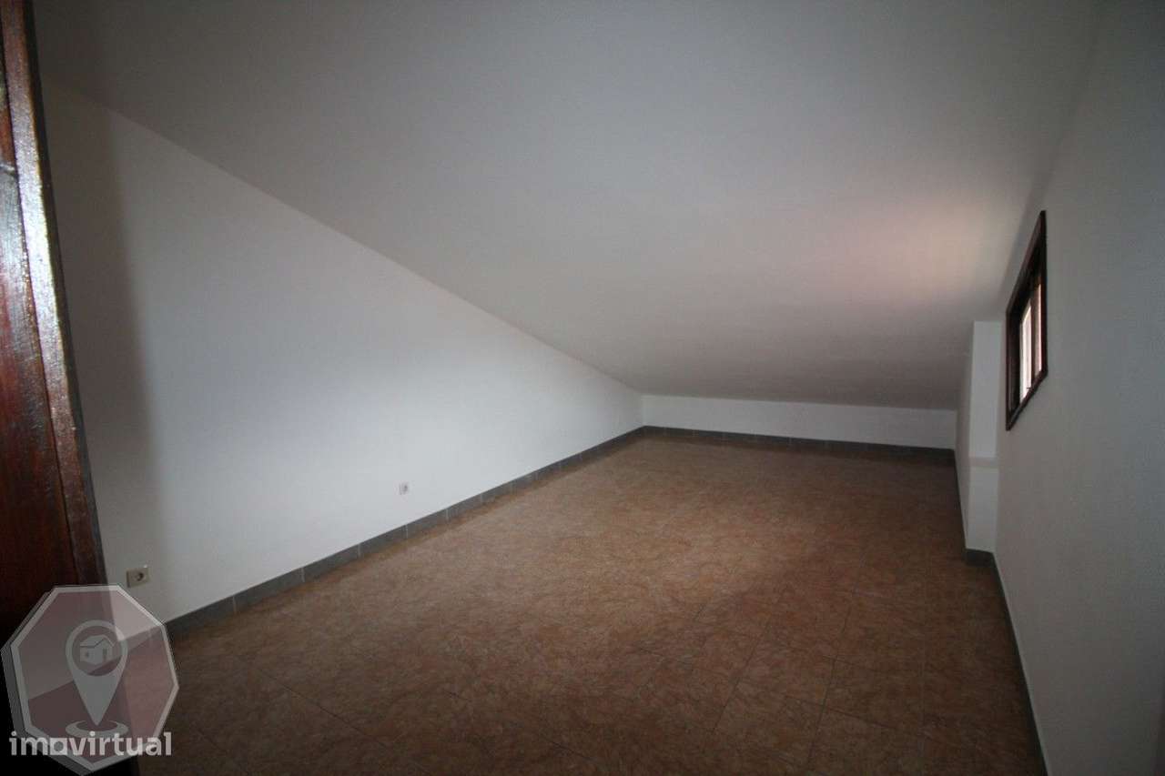 Apartamento T2 Vale de Cambra - para investidor-11