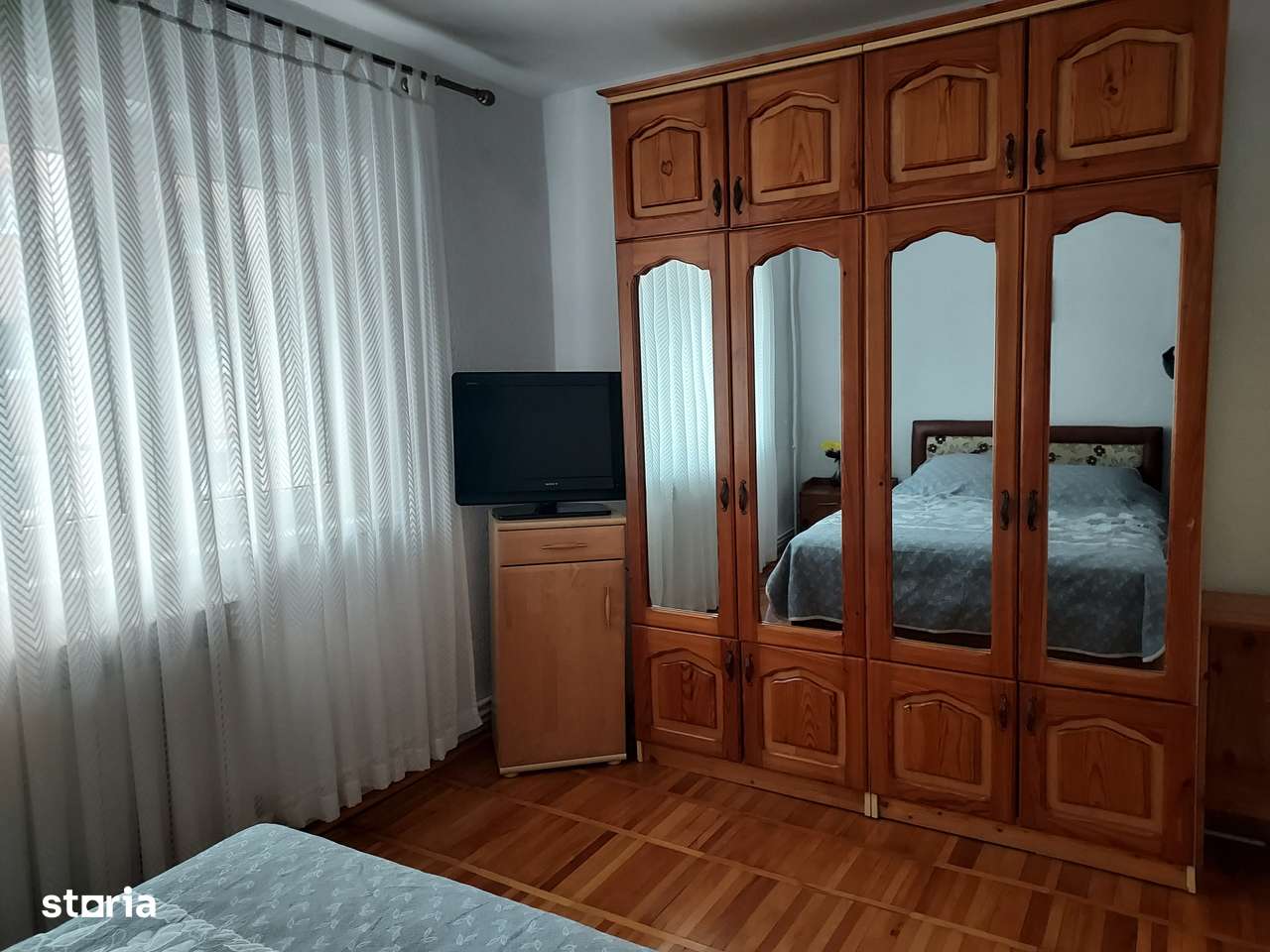 Zona Spital - apartament cu 3 camere, etaj 1 - Imagine principală: 5/8
