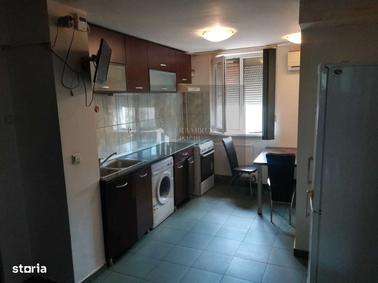 Apartament 3 camere, decomandat, Ozana , Titan, 1 decembrie 1918 x