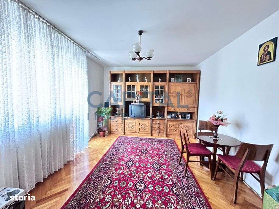 Vanzare apartament cu 3 camere, etaj intermediar, zona Bucium, Manastu - Imagine principală: 2/8