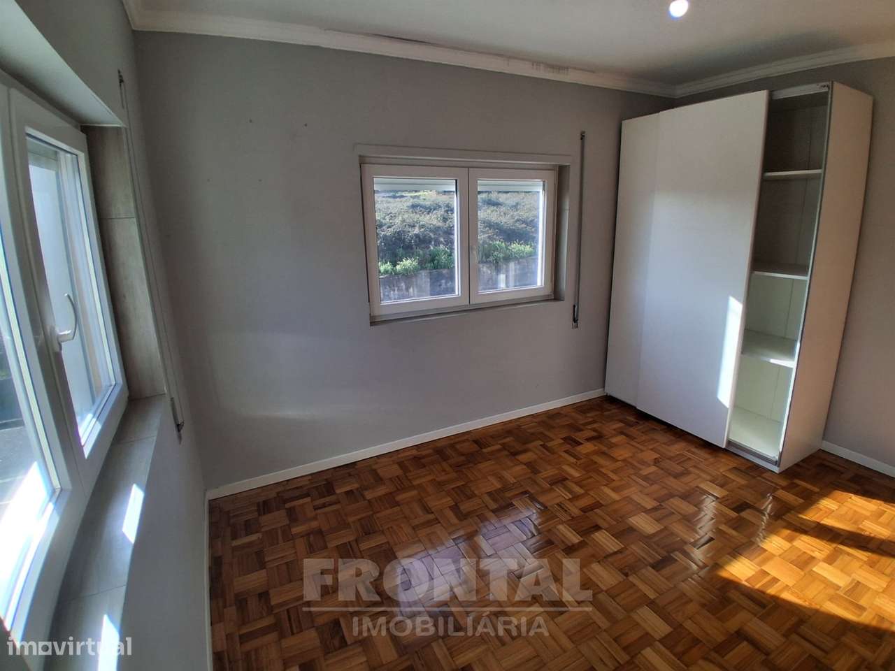 Andar Moradia T3 Renovado com Garagem | São Cosme, Gondomar-16