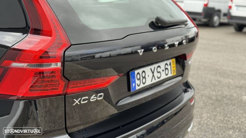 Volvo XC 60 2.0 T8 PHEV R-Design AWD - 33