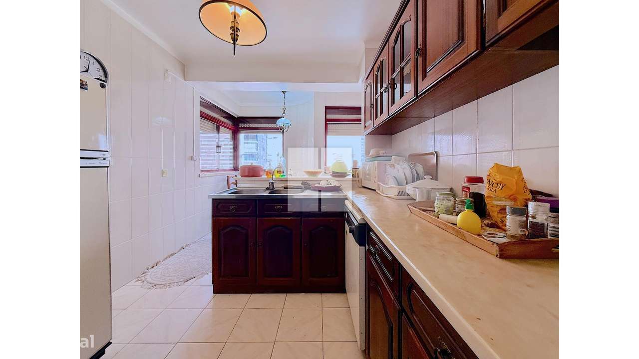 Apartamento T2 c/ Arrumo-0