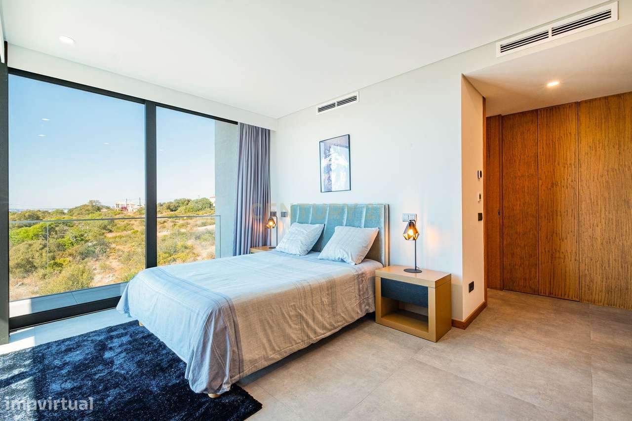 Villa de Luxo com 5 quartos e Vista Mar Panorâmica-25