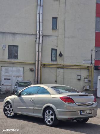 Opel Astra Twintop 1.6i Cosmo - 3
