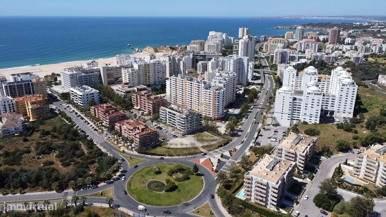 Apartamento T3 com vista para o campo de golfe de Vale da Pinta – Alga-11