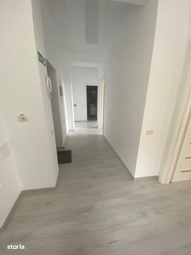 Apartament ideal pentru spatiu birou sau activitate firma