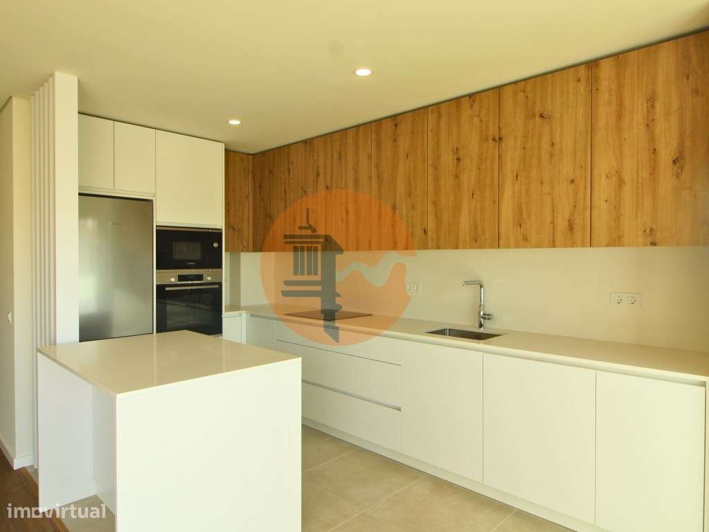 Apartamento T3, 2º piso, varanda, Vila real de Santo António - Grande imagem: 5/34