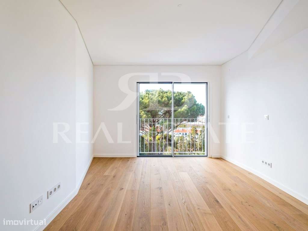 Moradia T4 com Jardim e Piscina no Monte Estoril - Cascais-22