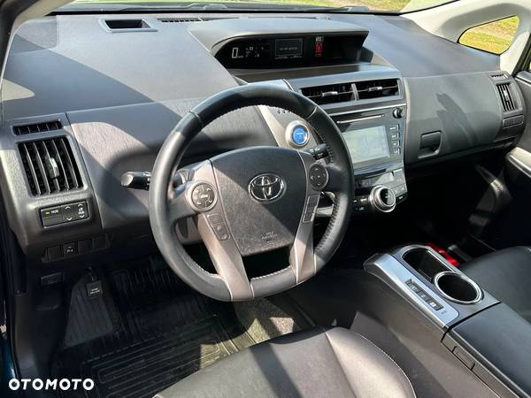 Toyota Prius+ (Hybrid) Executive - 4
