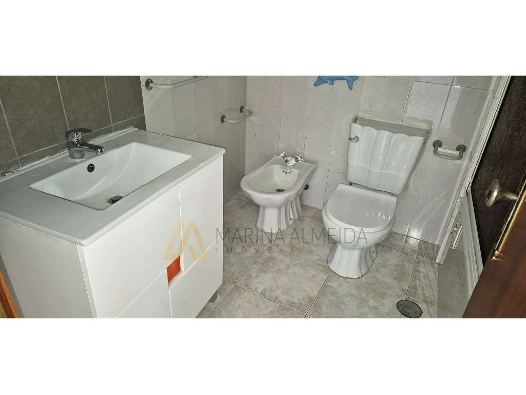 Apartamento t3 com 105m2, com zona de lavandaria, 2 varandas, e arr...-31