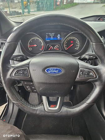 Ford Focus 2.0 TDCi ST - 16