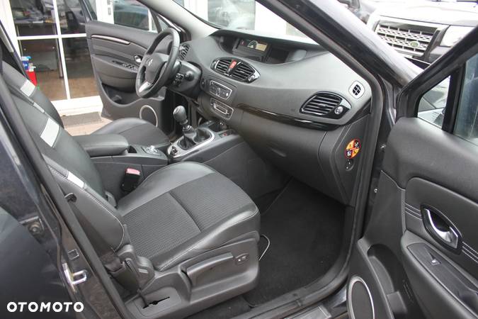 Renault Grand Scenic - 16