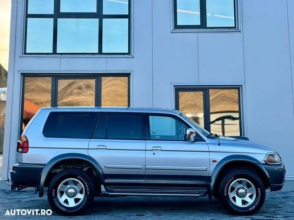 Mitsubishi Pajero Sport 2.5 TD Intense Piele + - 5