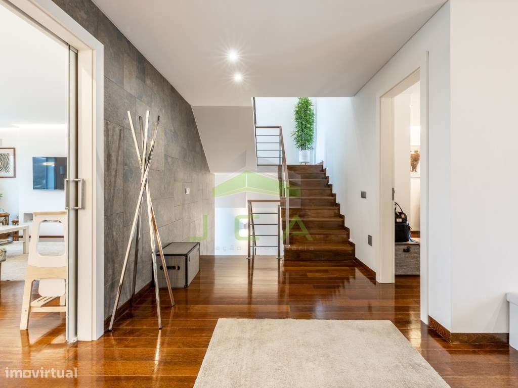 Moradia V4 isolada a 3min de Leiria-28