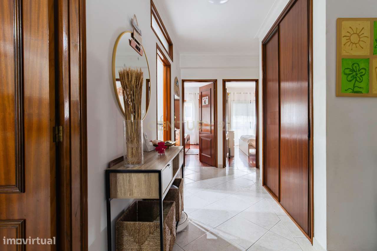 Apartamento T2 no Centro da Cidade com Garagem e Sótão - Grande imagem: 5/16