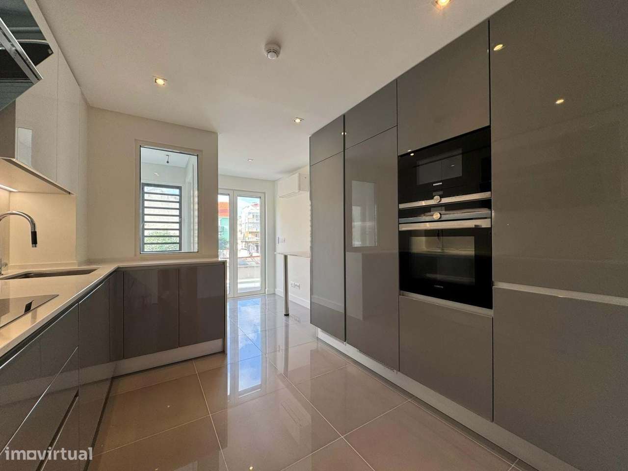 Apartamento T3 c/ vista rio-5