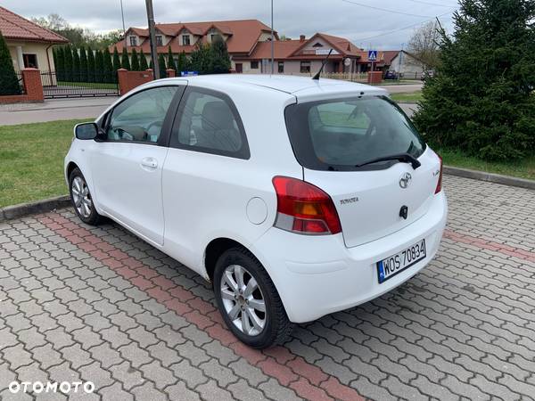 Toyota Yaris 1.33 Luna - 3