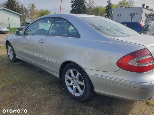 Mercedes-Benz CLK - 4