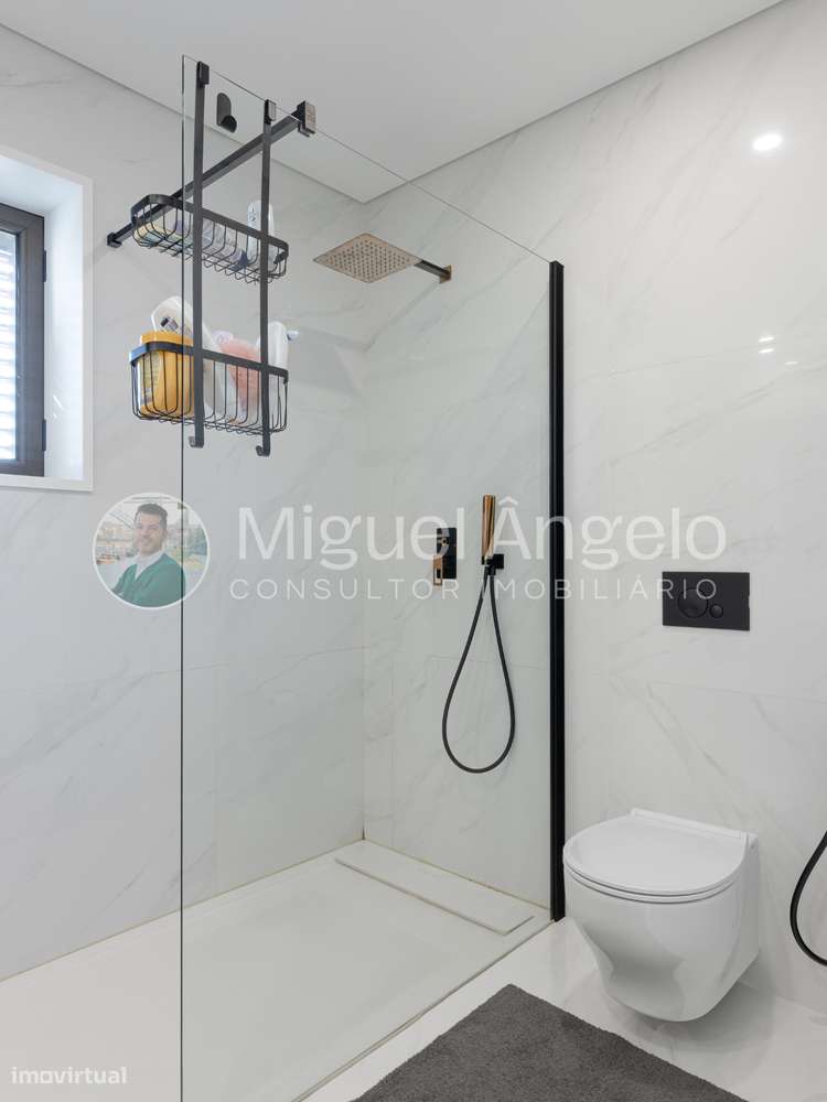 Moradia de luxo c/ piscina - pronta a habitar em Gondomar - 4 frentes-13