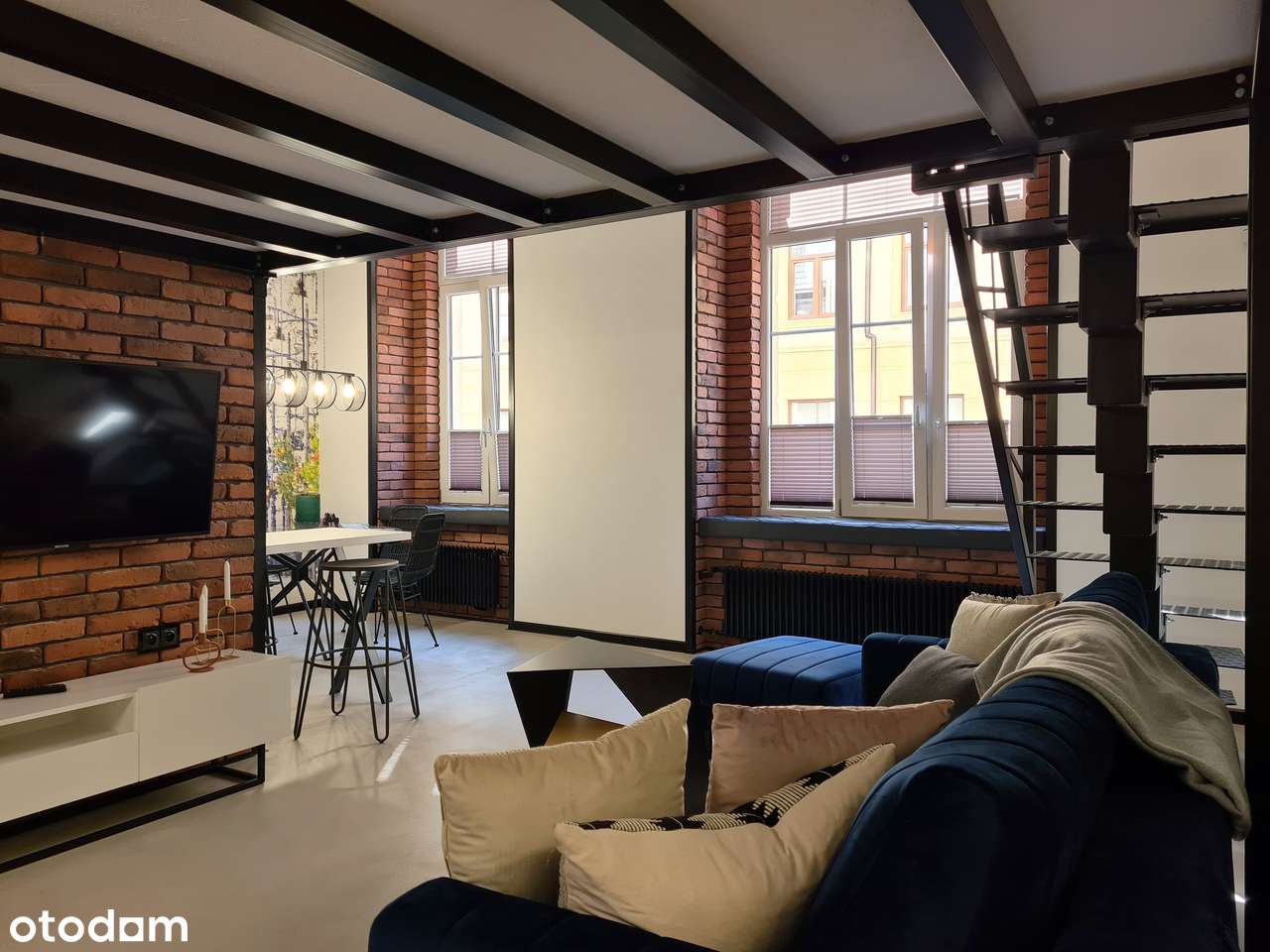 Cichy Loft w sercu Łodzi – Piotrkowska 37, Design i Spokój