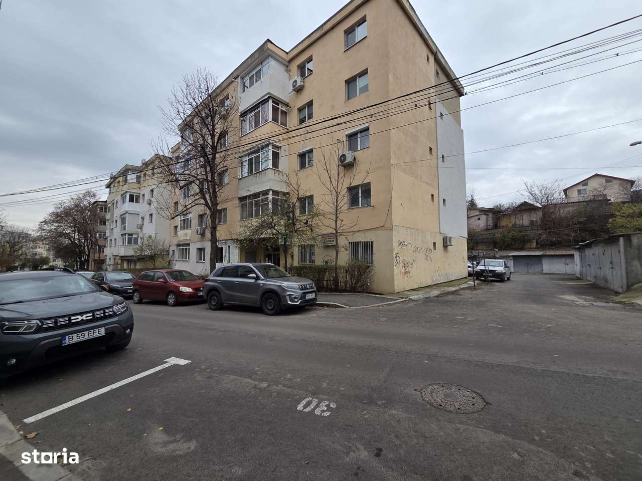 Apartament -3 camere str PODGORIILOR -etajul 2-16