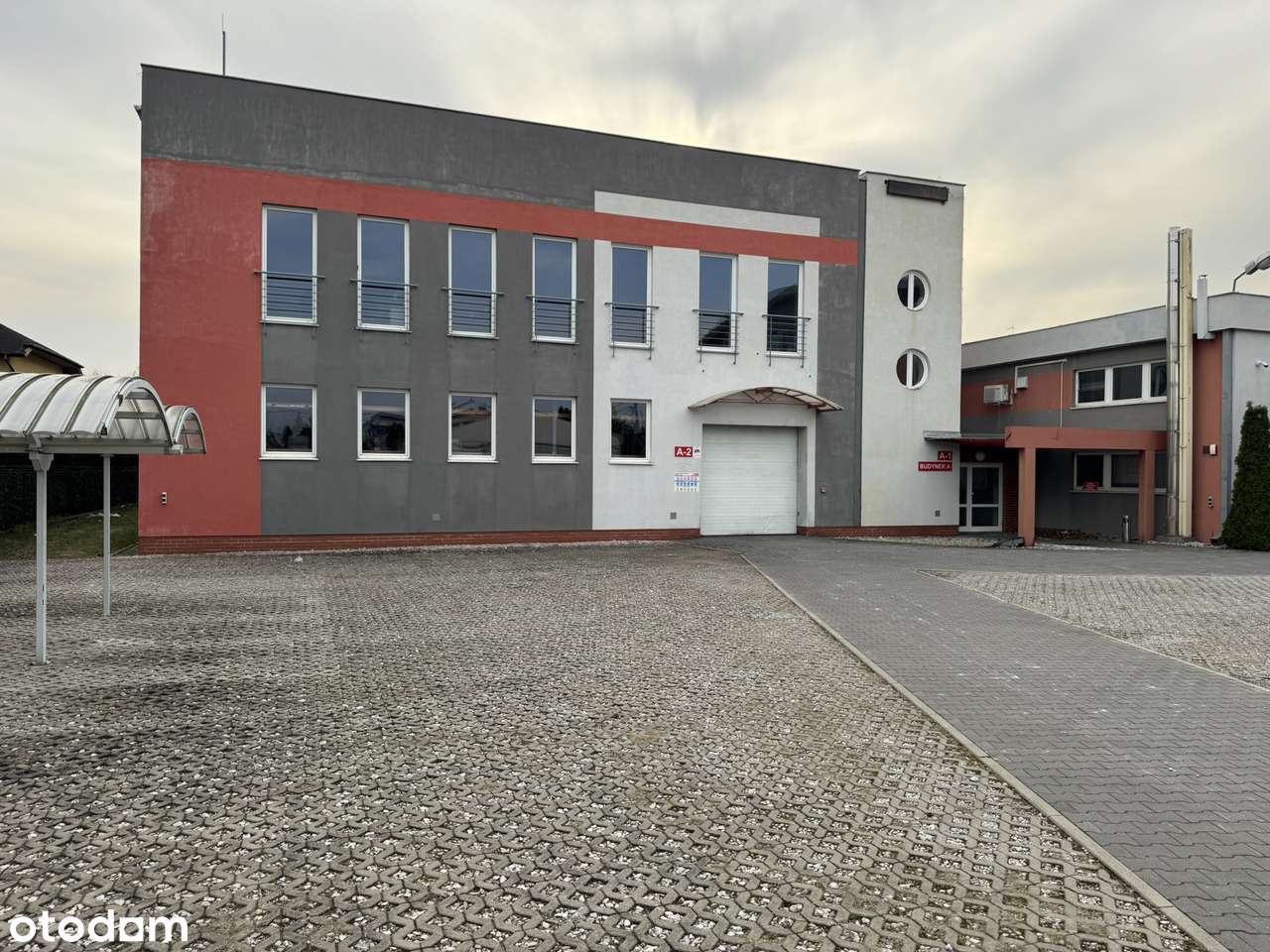 Do wynajęcia nowoczesny obiekt biurowo–produkcyjno–magazynowy | Wawer - Pełny obrazek: 2/15