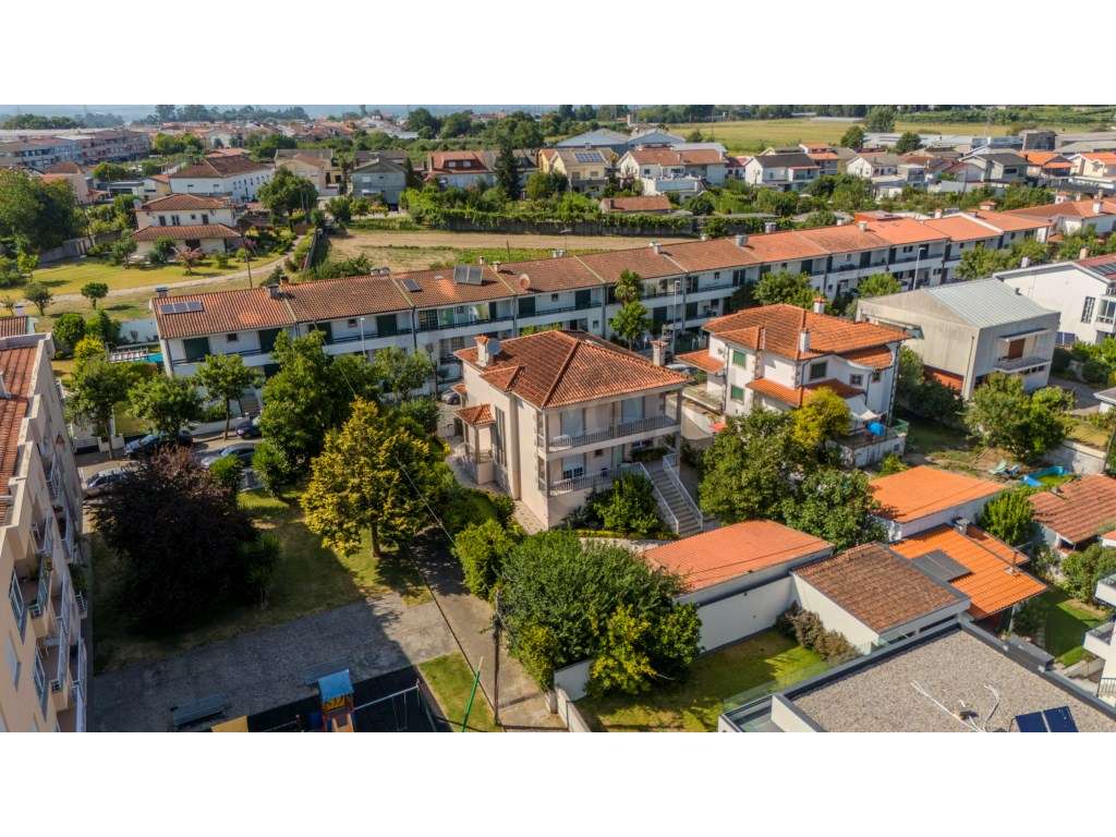 Vende-se Moradia Individual - Braga - Frossos-9